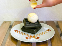 Meet & Melt Black Charcoal Waffle 2