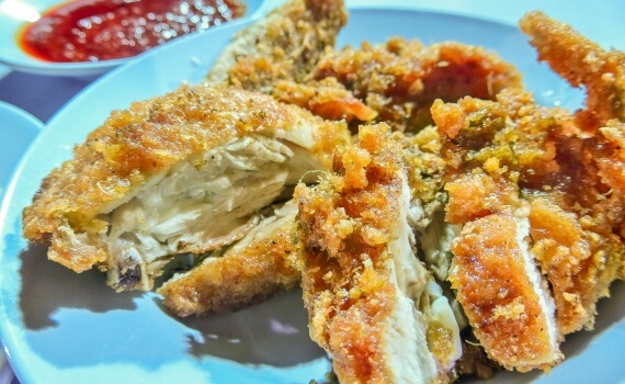 Nasi Lemak Wak Kentut Fried Chicken