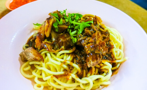 Mok Gao Beef Noodles Yellow Noodles