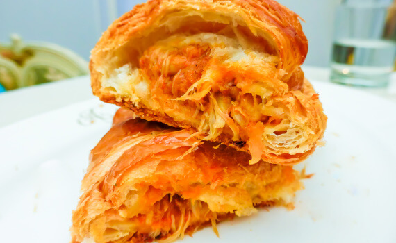 Antoinette Chilli Crab Croissant 4