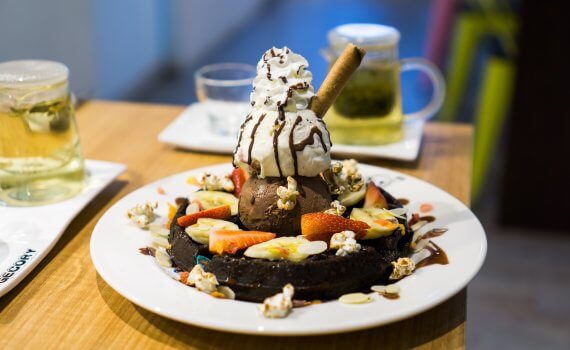 Gecory – Chocolate Waffle w New York Cheesecake n Dark Chocolate Ice Cream 1